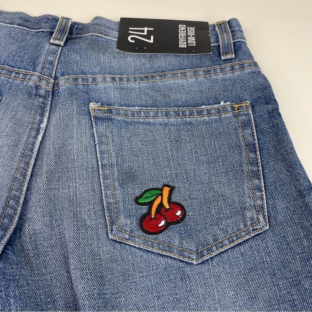 NWT BDG Urban Outfitters Embroidered Low Rise Boyfriend Shorts Size 24 - Picture 16 of 16